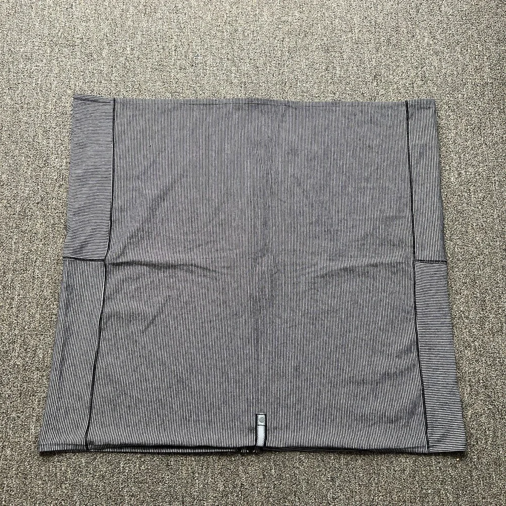 Lululemon Vinyasa Scarf Womens One Size Black Gray Tonka Stripes 28x26‎ Zipper